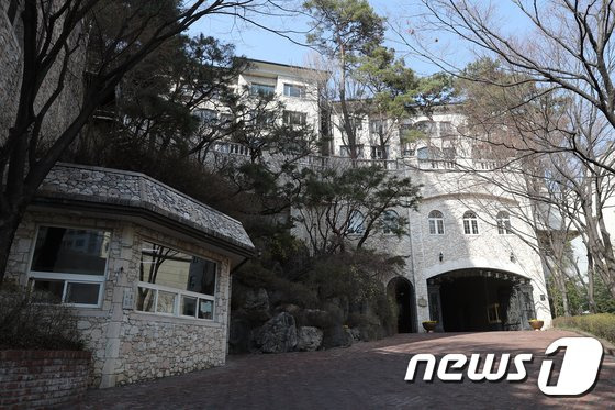 ‘트라움하우스5차’가 국내 최초로 180억원 넘는 금액에 거래됐다./사진=뉴스1