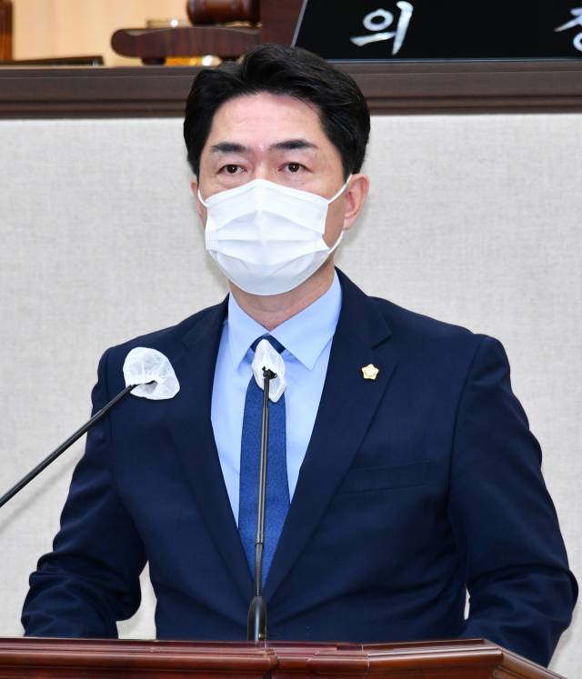 ▲지난 14일 제214회 임시회에서 10분발언을 하고 있는권석환 여수시의원 ⓒ여수시 의회