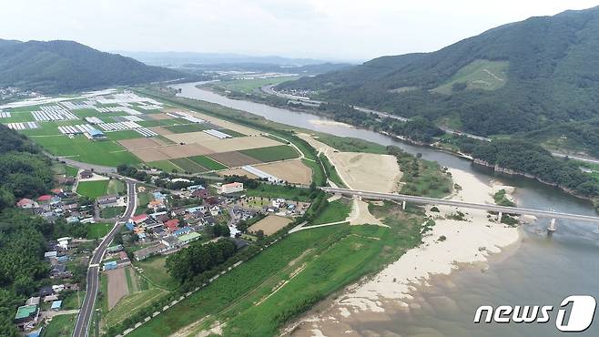 의령군 화정면 장박마을 화양제 2.1km 구간(의령군 제공)© 뉴스1