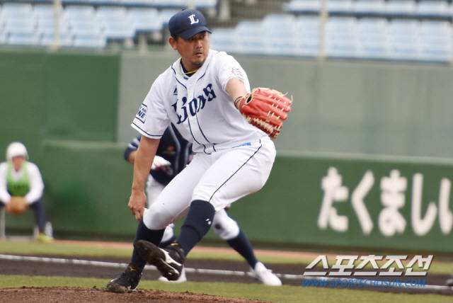 세이부의마쓰자카 다이스케가 2020년 2월 25일 두산과의 경기에서 피칭하고 있다. 사진제공=무로이 마사야