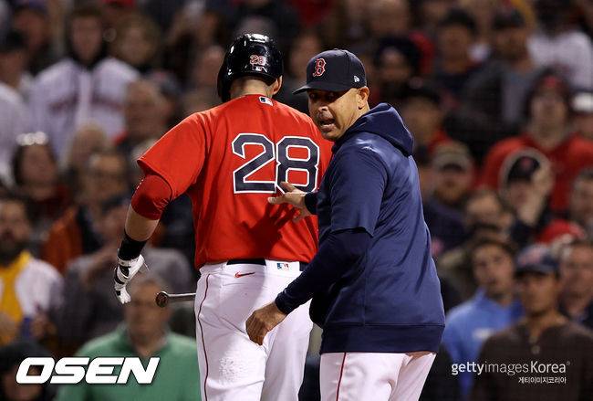 [사진] 21.10.20 알렉스 코라 감독 ⓒGettyimages(무단전재 및 재배포 금지)
