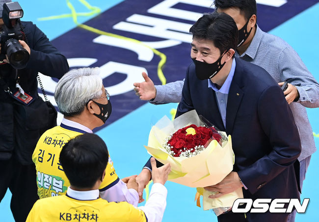 KB손해보험 후인정 감독. /OSEN DB