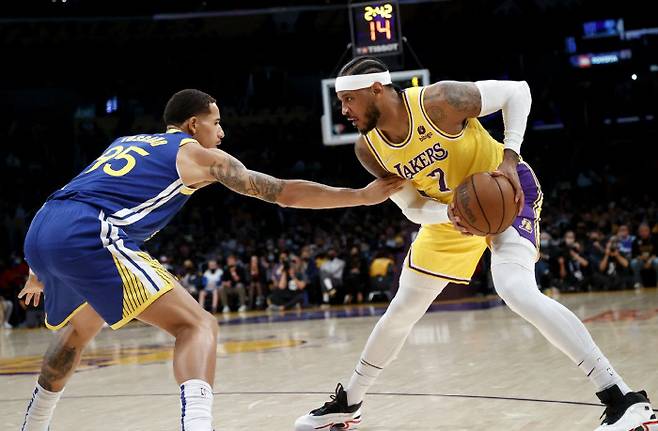 미국프로농구(NBA)가 20일 개막했다. LA 레이커스와 골든스테이트 워리어스의 경기. AP연합뉴스