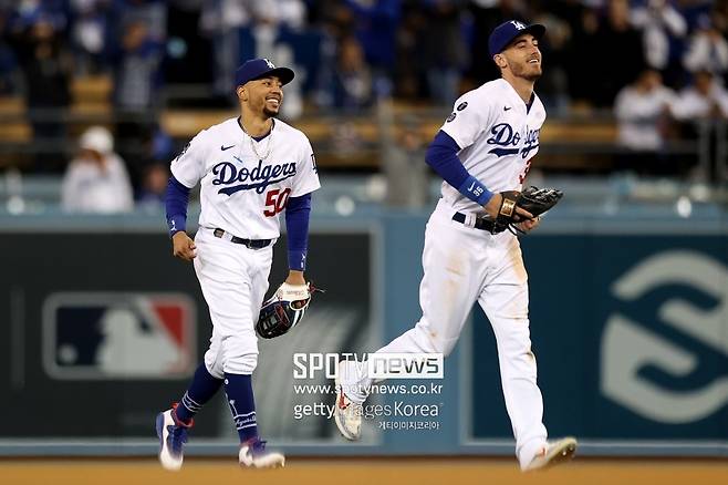 ▲ 무키 베츠(왼쪽)와 코디 벨린저.