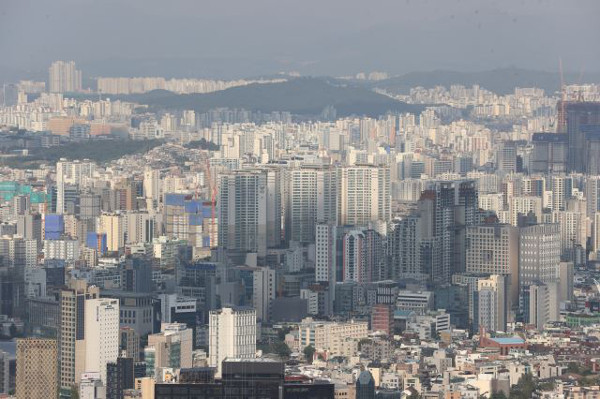 중소형 아파트 선호도가 커지고 있다. 서울 남산에서 바라본 서울 시내 아파트. 연합뉴스