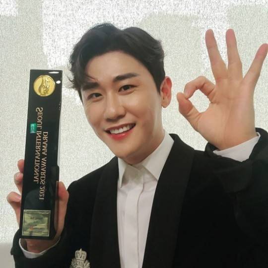 [서울=뉴시스] 영탁. (사진=영탁 인스타그램 제공).2021.10.21.photo@newsis.com