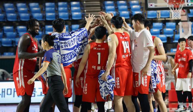 서울 SK 선수들. 연합뉴스