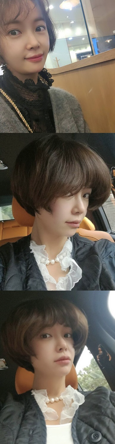 Actor Hwang Jung-eum reported on the current situation.On the 22nd, Hwang Jung-eum posted an article entitled My face in the Tossil Tossil and several photos on his instagram.The photo still features Hwang Jung-eum, who shows off her beautiful beautiful beautiful looks.The beauty is also worn with natural mushroom hair, and another selfie shows off her innocence.Meanwhile, Hwang Jung-eum married businessman Lee Young-don, a professional golfer, in 2016, and has one son.The two foresaw a divorce last year, but after a recent reunion, they were congratulated on the second pregnancy news.