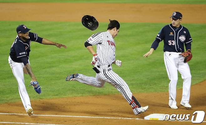 시즌 막판 순위 경쟁이 한창인 LG 트윈스와 두산 베어스가 비겼다. /뉴스1 © News1 임세영 기자
