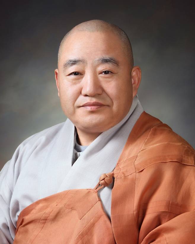 조계종 총무원장 원행 스님. 원행 스님은 22일 임기 5년의 아시아종교인평화회의 공동회장으로 선출됐다.