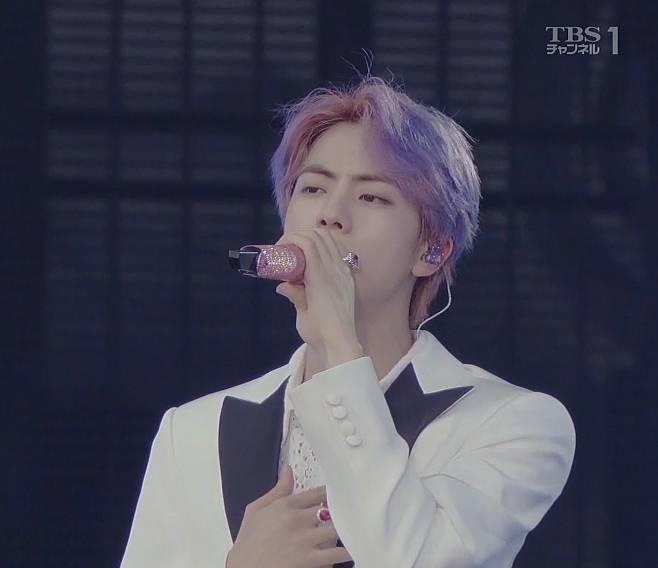 차문남부터 美의 남신까지..방탄소년단 진, '따라갈 수 없는 비주얼 센터' 선정