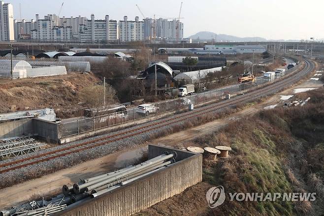 대곡역 인근 교외선 모습 [연합뉴스 자료사진, 재판매 및 DB 금지]