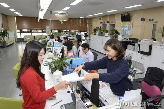 흥선권역 행정복지센터 민원실. 사진제공=의정부시