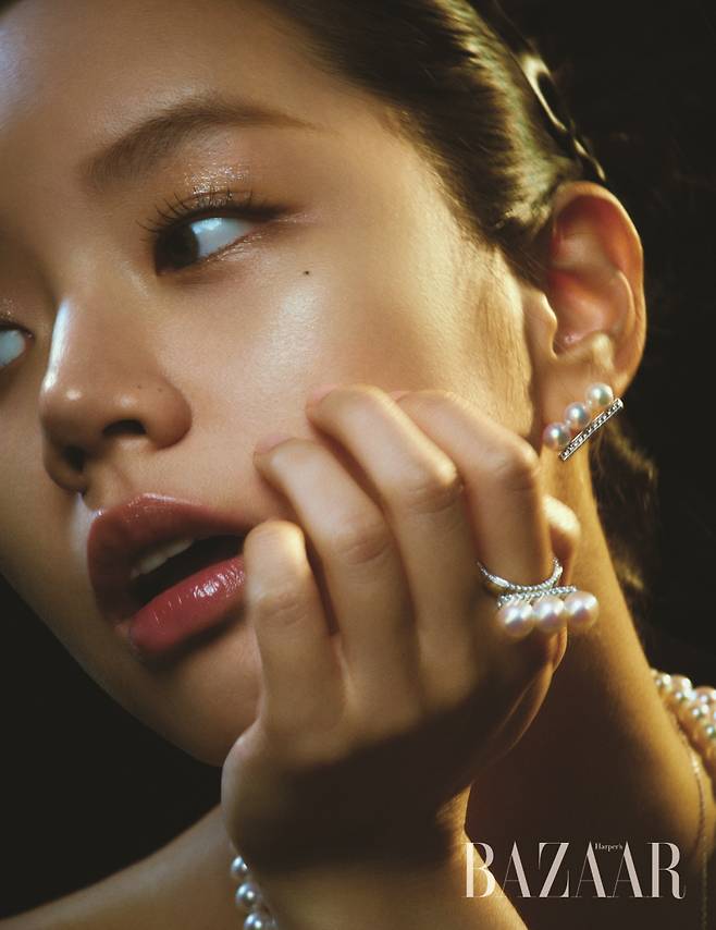 가수 겸 배우 혜리/사진제공=하퍼스 바자(Haper's Bazaar)