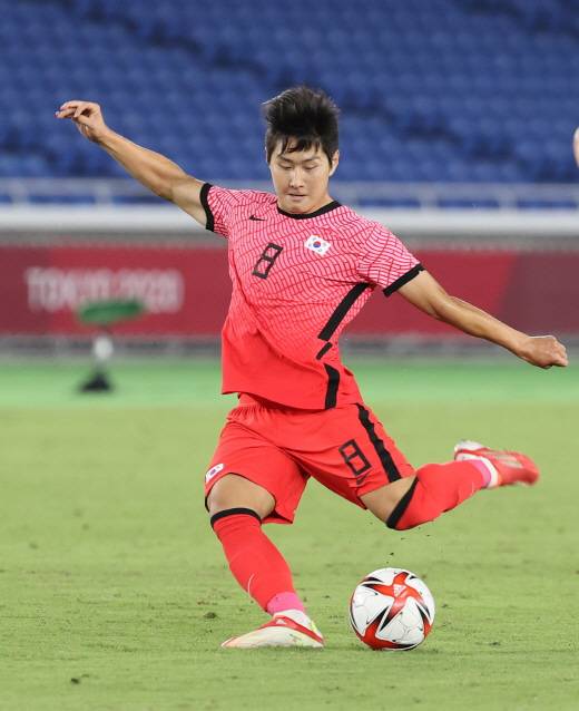 마요르카는 지난 23일(한국시각) 발렌시아아의 맞대결에서 2-2로 비겼다. 이강인은 선발로 출전해 전반 32분 앙헬 로드리게스의 선제골을 어시스트, 시즌 1호 도움을 작성했다. /사진=뉴스1