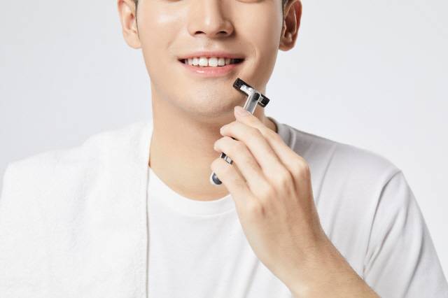 턱드름은 잘못된 면도 습관 때문에 생길 수 있다./사진=클립아트코리아