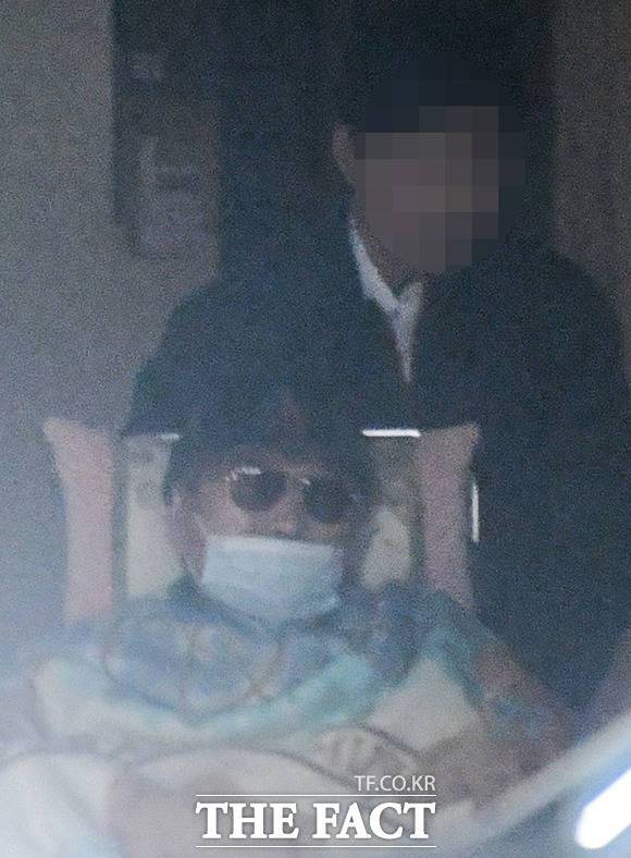 4년 후엔 2019년에도 비슷한 모습의 노 전 통령의 모습이 더팩트 카메라에 단독 포착됐다. /김세정 기자