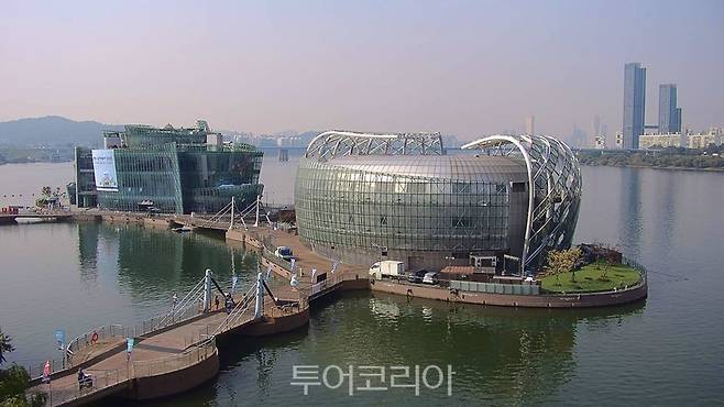 파노라마 서울 서비스를 이용해 촬영한 원경 사진