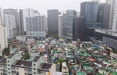 서울 마포구 공덕동 일대의 오피스텔과 상가의 모습.
[연합뉴스 자료사진]