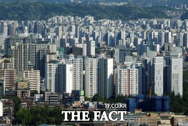 28일 한국부동산원에 따르면 수도권 아파트 매매가격은 지난주 대비 0.28% 올랐다. /이선화 기자