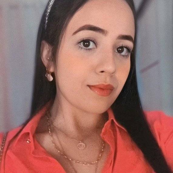 입술이 부어오르지 않은 평소 나탈리의 모습. /사진=나탈리 갈디노 인스타그램