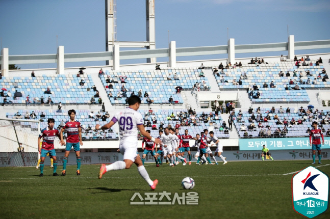 지난 23일 안양과 대전의 맞대결 모습. 제공 | 한국프로축구연맹