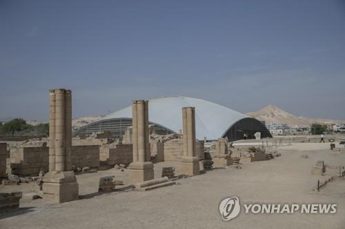 8세기 우마이야 왕조(660-750 AD)의 칼리프 히샴이 세운 궁전의 유적. [AP 연합뉴스 자료사진. 재판매 및 DB 금지]