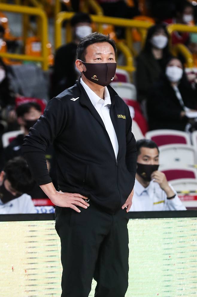 LG 조성원 감독. 사진제공=KBL