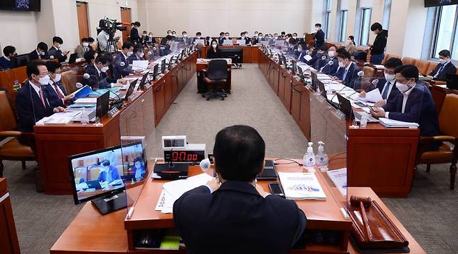 지난달 21일 서울 여의도 국회에서 기획재정위원회의 기획재정부, 한국은행 등에 대한 종합감사가 열리고 있다. / 사진제공=뉴시스