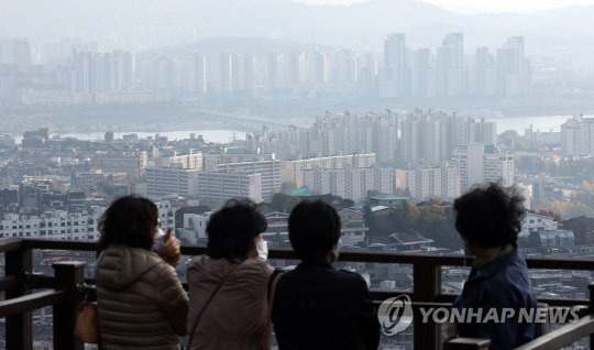 서울 남산에서 바라 본 서울 시내 아파트 모습. 연합뉴스