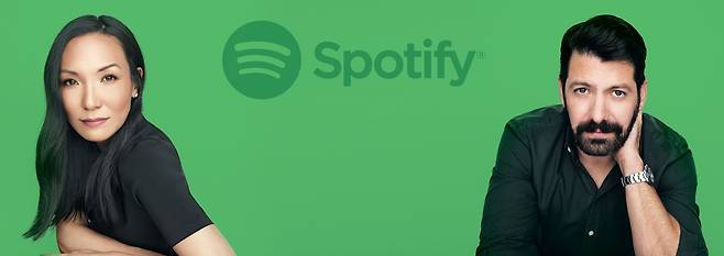 제레미 얼리치(오른쪽)와 매리언 리 다이커스(왼쪽) 스포티파이 음악사업부 공동 대표. 이들은 스포티파이의 한국 진출에 대해 “오디오 콘텐츠 소비자뿐 아니라, (콘텐츠를 만드는) 아티스트 쪽에도 많은 기대를 걸고 있다”고 말했다. / 스포티파이