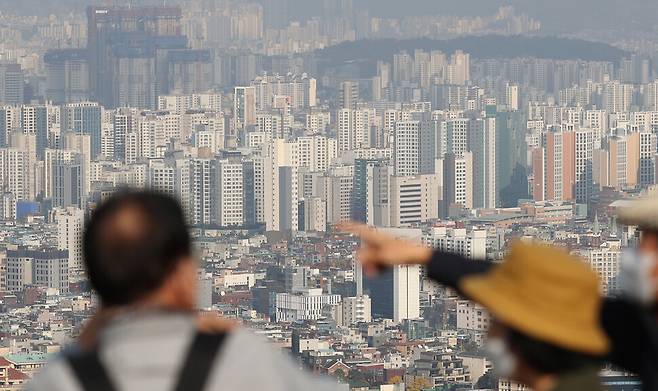  서울 남산에서 바라 본 서울 시내 아파트 모습. 연합뉴스