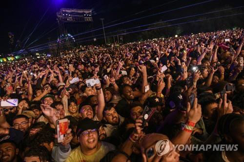 최소 8명 압사 사고가 발생한 미국 콘서트 현장 모습. AP연합뉴스