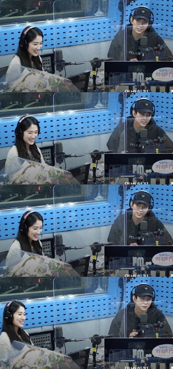 옥택연, 김혜윤 / 사진=SBS 보는 라디오