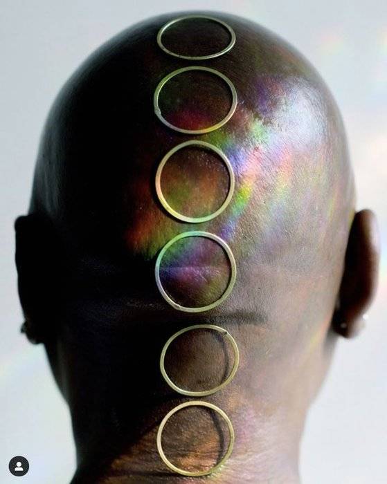 승무원 와이케이타 키키 패트릭(48)은 편의점에서 애버 그리나왈트의 촬영 부탁을 받고 ″뭐든지 할 수 있다″고 흔쾌히 응했다. 인스타그램 캡처