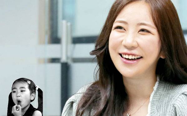 배우 김성은 씨는 월 200만개 이상 팔려나간 순풍 마스크를 만든 우노아르떼 이사를 맡고 있다. 작은 사진은 시트콤 `순풍산부인과`에서의 미달이. [하남 = 김호영 기자]