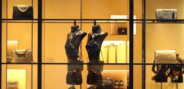 샤넬의 매장 진열대 모습. /연합뉴스