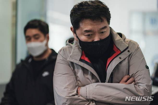 [서울=뉴시스]tvN 드라마 '하이클래스'의 최병길 감독. (사진=tvN '하이클래스' 제공) 2021.11.15. photo@newsis.com