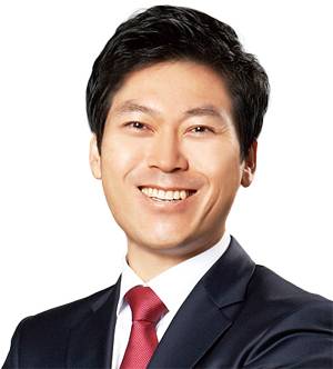 박상욱 우리은행 부동산투자지원센터 팀장 연세대 토목공학 학사, 덴버대 MBA, 현 한국금융연수원 부동산 겸임교수