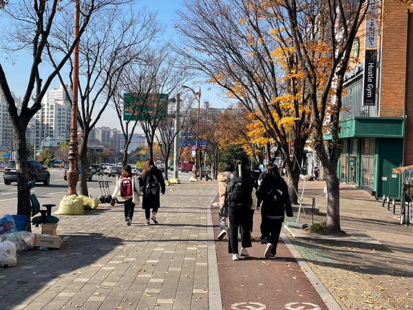 고민정 선배, 우리 학교 '지방대' 아니거든요?