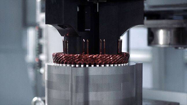 '헤어핀 권선 기술'이 적용된 EV6의 구동모터 내부 코일. ⓒ기아