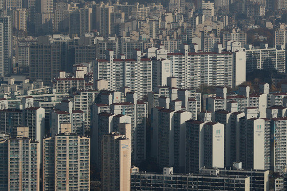서울 여의도 63빌딩 전망대에서 바라본 아파트 밀집지역. 2021.11.16/뉴스1 © News1