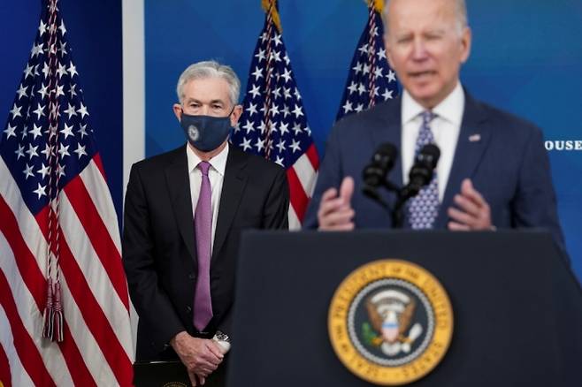 Federal Reserve Chair Jerome Powell listens as U.S. President Joe Biden nominates him for a second four-year term in the Eisenhower Executive Office Building’s South Court Auditorium at the White House in Washington, U.S., November 22, 2021. REUTERS/Kevin Lamarque