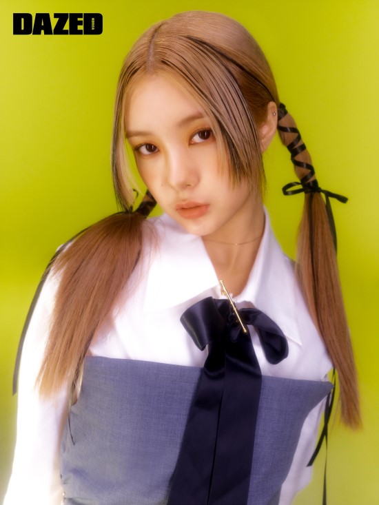 Magazine Daised released a picture of Kim Dae-yeon, a member of Girls group Kep1er, through the December 2021 issue.Kep1er is a group of TOP9 members selected through Mnet Girls Planet 999: Girls Daejeon.Before debut, it has achieved 1 million followers of Instagram and is showing global popularity.In the public picture, Kim Dae-yeon showed not only cute expression Acting but also Girls crush image and showed various personality.In an interview with the photo shoot, Kim Dae-yeon further expressed his affection for Kep1er activities.The viewers have been very good at it, so we can finally debut as a member of a wonderful group called Kep1er.I cant describe how I felt when my name was called in the final, and I didnt realize it for a week or so after being debut Joe.I think it is a different beginning now. Im so happy to be able to debut to Kep1er this time.I am nervous about being a singer who has dreamed for a long time, but I will do my best to do everything so that the efforts I have made so far are not in vain. Meanwhile, Daised will be released for five days from 22nd to 26th, at 2 pm and 10 pm, not only personal photos of 9 members of Kep1er but also images of the members attractive images. .Photo: Daysd
