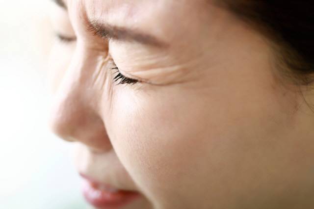 삼차신경통이 심하다면 미세혈관감압술이 필요할 수 있다./사진=클립아트코리아