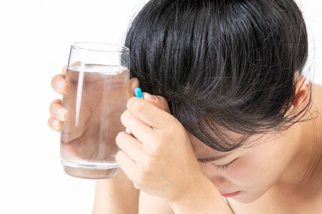 알약 형태에 따라 잘 먹는 방법이 달라진다./사진=클립아트코리아