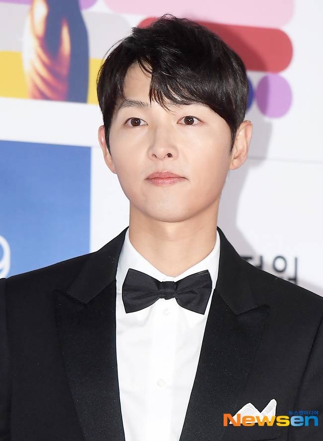 송중기 외조모상, 30일 발인 엄수