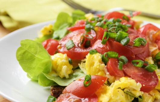 달걀과 토마토는 함께 먹으면 좋다