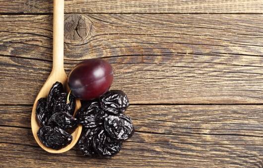 푸룬을 간식으로 먹으면 다이어트에 효과적이다