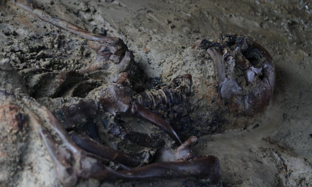 약 2000년 전 화산폭발로 멸망한 고대 도시 헤르쿨라네움에서 용암을 피하다 사망한 것으로 추정되는 남성의 유골
